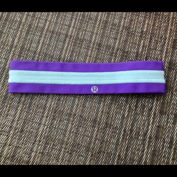 NWOT Lululemon Headband 🌟$10 if bundled - Picture 2 of 4